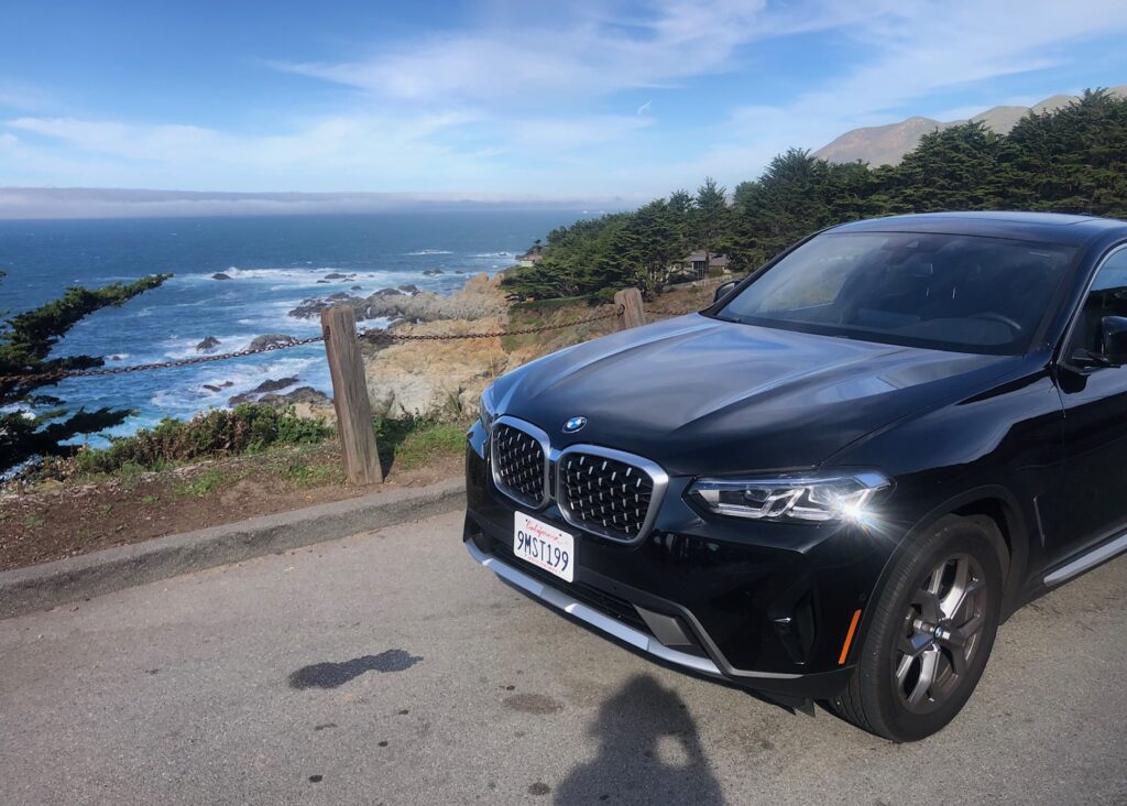 Mietwagen am Strand von Big Sur